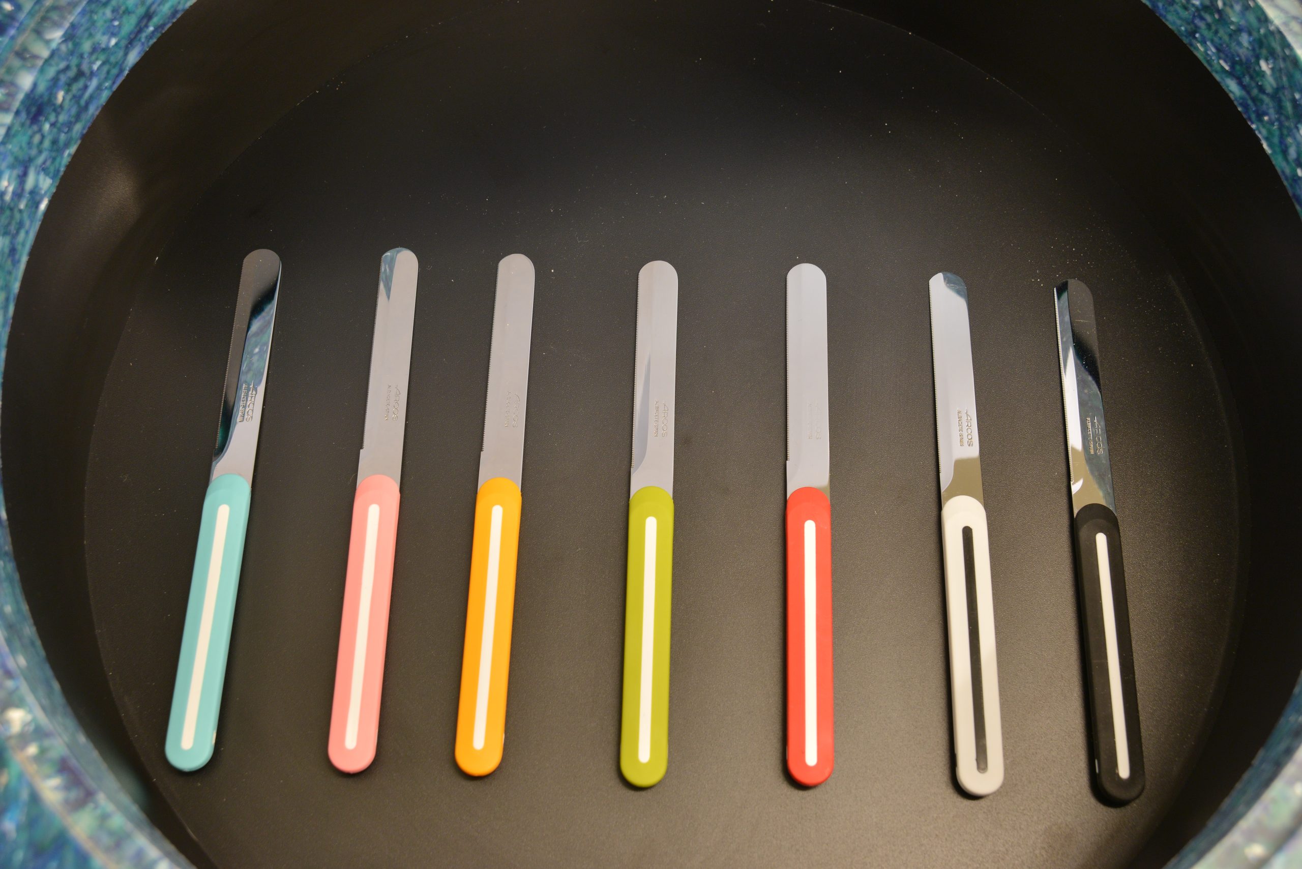 Hiroshi Masuda, distribuidor de Arcos en Japón, junto al ministro Luis Planas en la recepción oficial del Pabellón de España en Expo Osaka 2025.